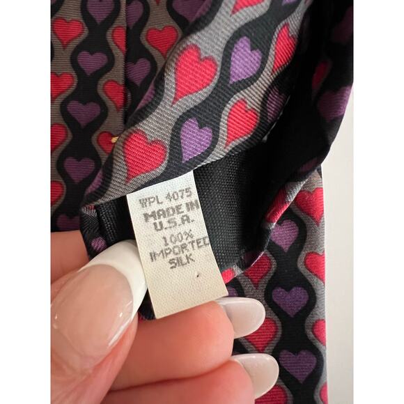 Executive of Boston Men's Silk Neck Tie Geometric Hearts Print Red & Purple JL - Picture 5 of 8
